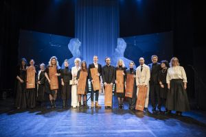 Dosky 2025 poznaj&uacute; v&iacute;ťazov: Naj&uacute;spe&scaron;nej&scaron;&iacute;mi inscen&aacute;ciami sa stali Outcast a Př&iacute;hody li&scaron;ky Bystrou&scaron;ky!