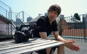 Zač&iacute;nal s turistickou kamerou, dnes toč&iacute; kampane aj pre svetov&eacute; m&oacute;dne domy