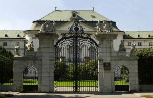 TIS stiahla status a zverejnila ospravedlnenie a opravu