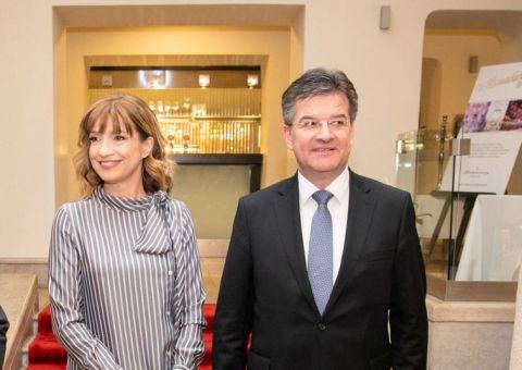 &Scaron;imečka: Lajč&aacute;k podľa zverejnen&yacute;ch spr&aacute;v žiadal sexu&aacute;lneho pred&aacute;tora Epsteina, aby mu dohodil mlad&eacute; dievčat&aacute; (FOTO)