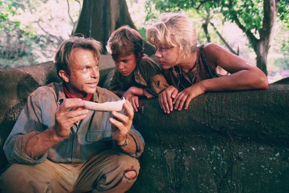 Zomrel herec Sam Neill, paleontológ z Jurského parku