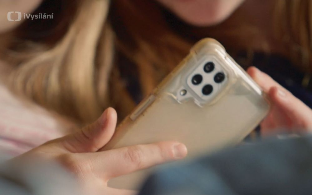 Nový dokument Českej televízie varuje pred nástrahami WhatsAppu u detí