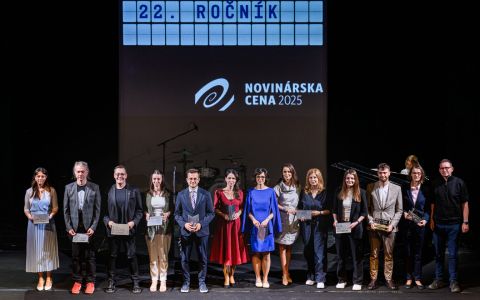 Novin&aacute;rske ceny za rok 2025 poznaj&uacute; svoje v&iacute;ťazky a v&iacute;ťazov