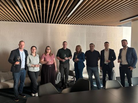 SWAN pokračuje v konsolid&aacute;cii trhu, z&iacute;skal pln&uacute; kontrolu nad HZM R&aacute;diokomunik&aacute;cie a CNC