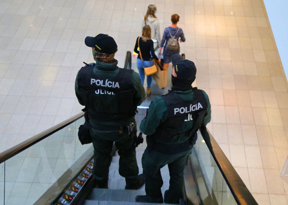 Pozor, šíria sa podvodné SMS pod hlavičkou ministerstva vnútra