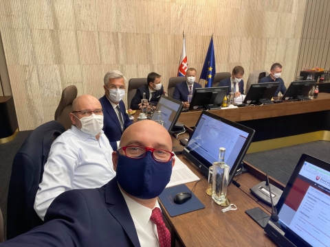 Analytici ÚV SR sa pozrú na možnosti zlepšenia kvality vysokého školstva v SR