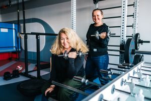 AI je životn&yacute; &scaron;t&yacute;l. Uľahčuje každodenn&eacute; povinnosti aj pr&aacute;cu a men&iacute; sp&ocirc;sob, ak&yacute;m rozm&yacute;&scaron;ľame, vysvetľuj&uacute; odborn&iacute;čky na AI z O2