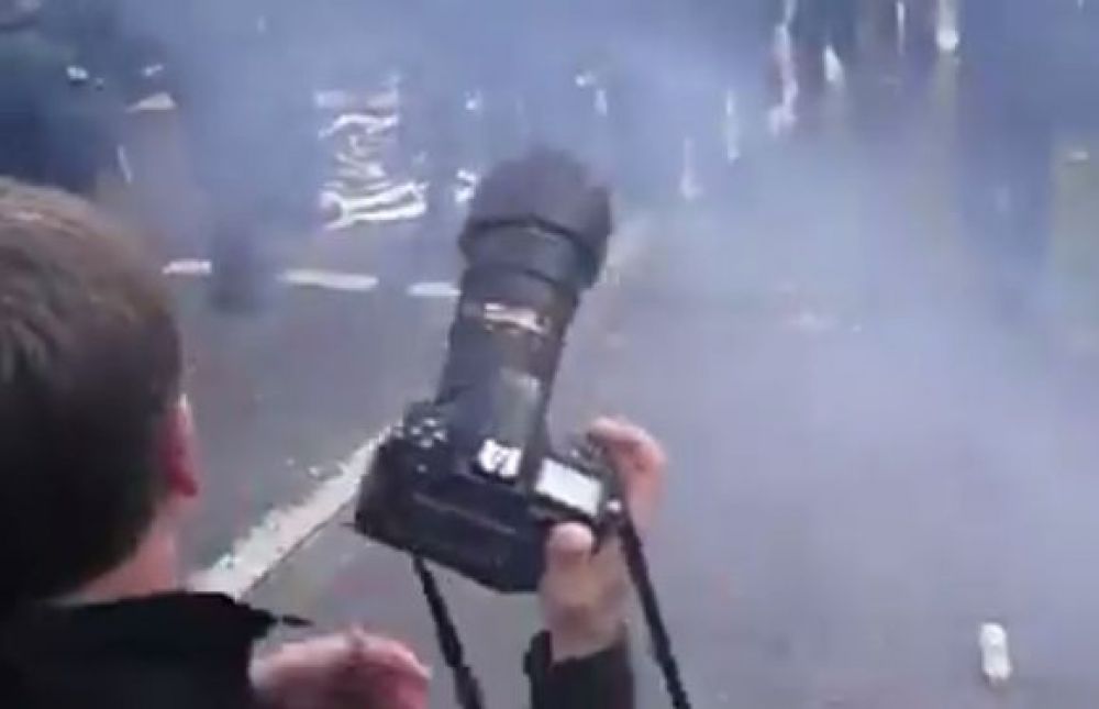 Izraelsk&eacute; &uacute;toky na nemocnici v Gaze zabili najmenej 20 ľud&iacute;, vr&aacute;tane piatich novin&aacute;rov