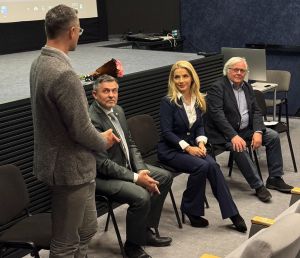 &Scaron;imkovičov&aacute; a Machala sa uk&aacute;zali na V&Scaron;MU a dopadlo to ako vždy - fiaskom