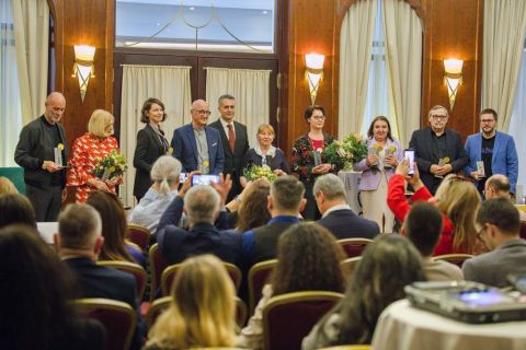 Ocenili najpred&aacute;vanej&scaron;&iacute;ch slovensk&yacute;ch autorov. Zlat&eacute; a Platinov&eacute; knihy aj Zlat&eacute; pero poznaj&uacute; svojich v&iacute;ťazov