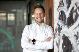 Druh&aacute; vlna kampane od 365.bank: &bdquo;Chcem tento &uacute;čet&ldquo;, op&auml;ť s humorom, op&auml;ť v nov&yacute;ch, nečakan&yacute;ch dvojiciach (VIDEO)