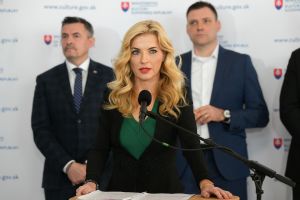 Ministerstvo kult&uacute;ry sa zmenilo na n&aacute;stroj pomsty a hanby. &Scaron;imkovičov&aacute; kult&uacute;ru systematicky nič&iacute;