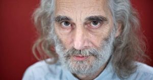 Petra Schutza operovali, bolo začat&eacute; trestn&eacute; st&iacute;hanie, &scaron;&eacute;fredaktor ďakuje okoloid&uacute;cemu za to, že Schutza vzal na ruky a odniesol